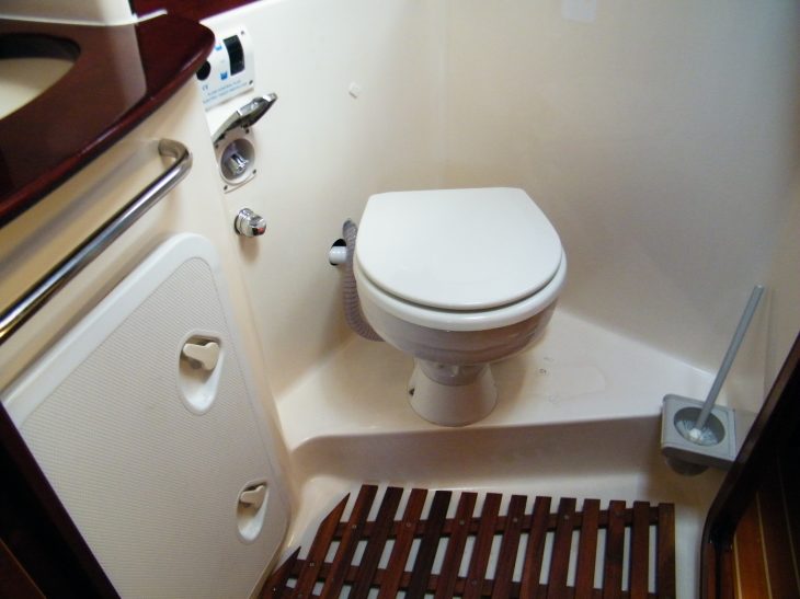 [Immagine: 201257114126_Bagno 032.jpg]